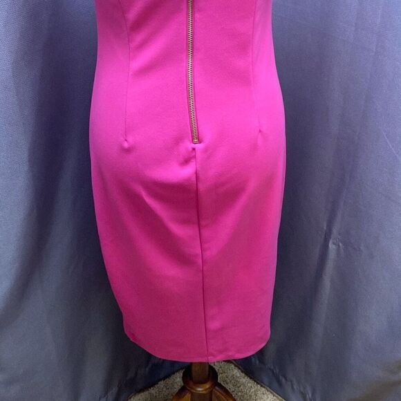 Bisou Bisou Barbie pink off/cold shoulder body con classic dress Sz 8 - Picture 8 of 14